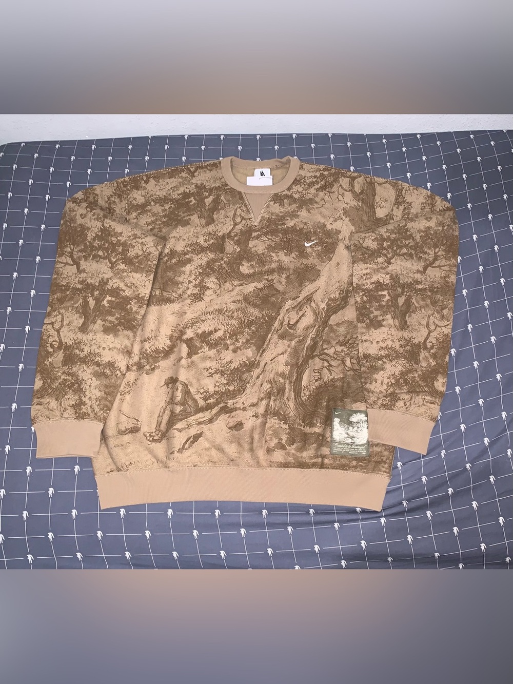 Nike Solo Swoosh Fleece Crewneck Sweatshirt Tan HV4118-297 Size: Medium